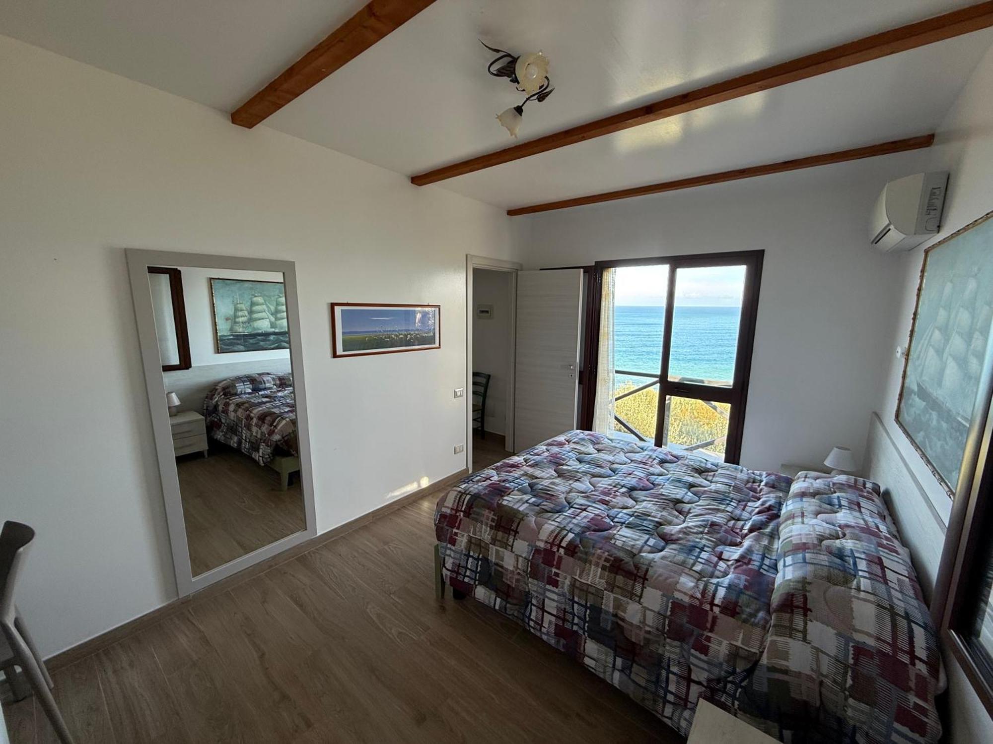 チェファル Mareblu Bed & Breakfast エクステリア 写真