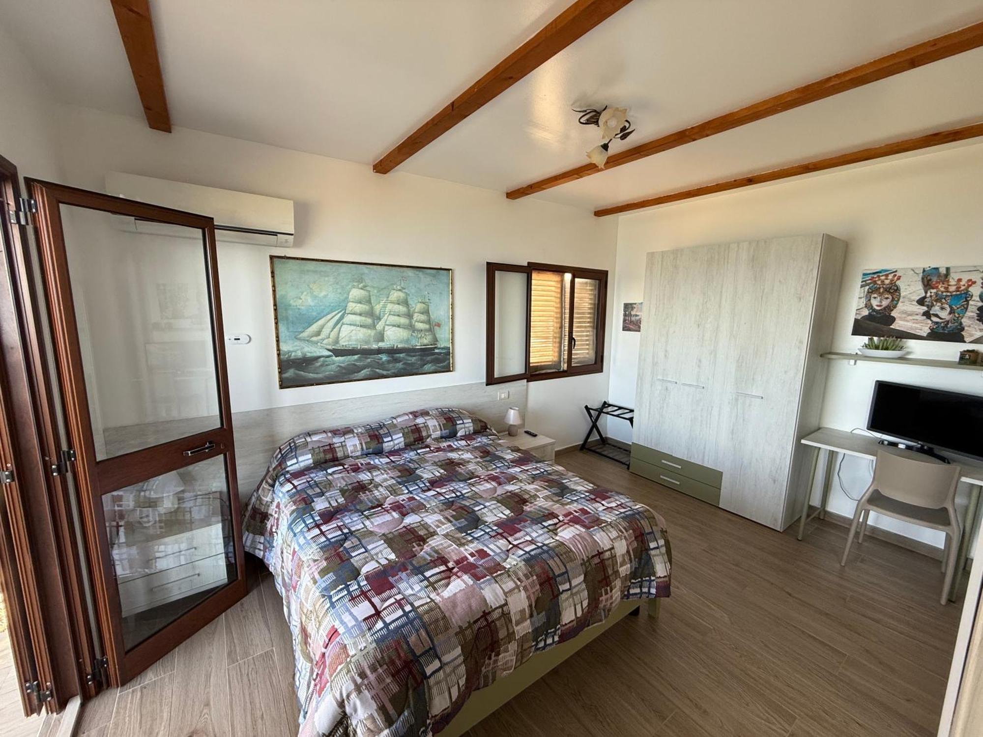 チェファル Mareblu Bed & Breakfast エクステリア 写真